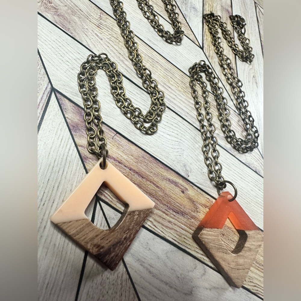 Wood and acrylic Necklace